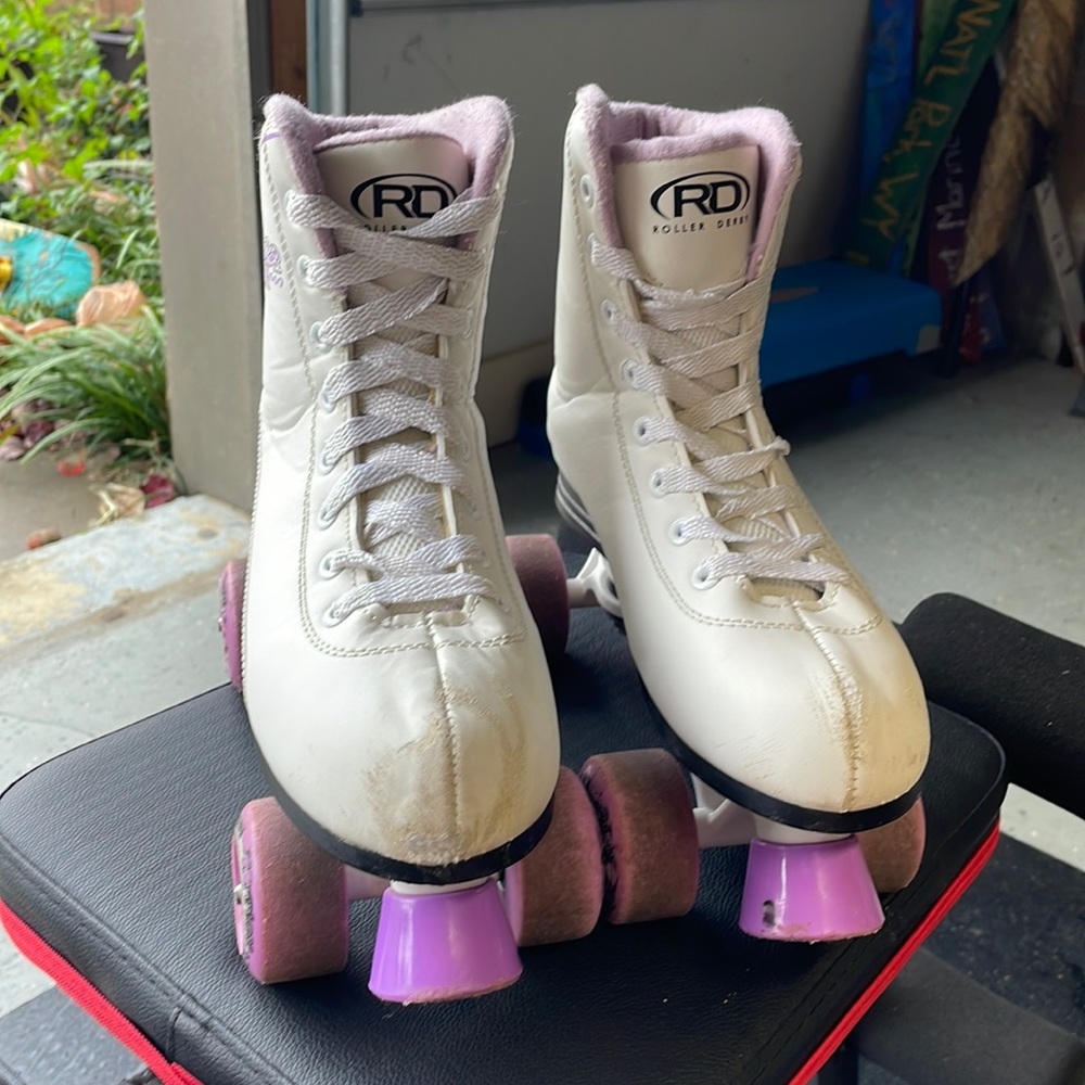 Women’s Roller Skates